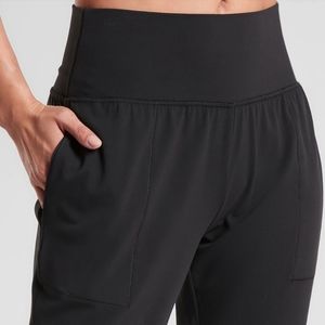 Athleta XLT Salutation Powervita Jogger